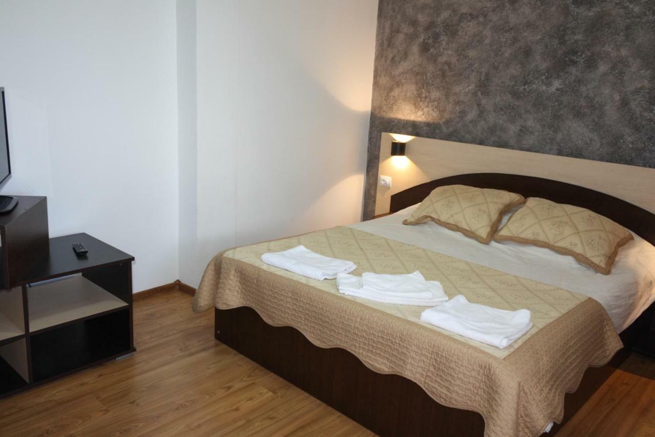 Perla Muntilor Hotel Rânca Kültér fotó